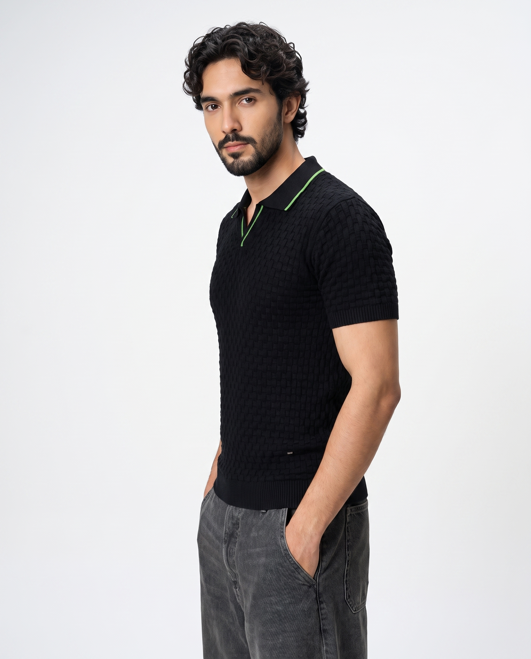 Ink Black Basket V-Polo Grass Green Piping