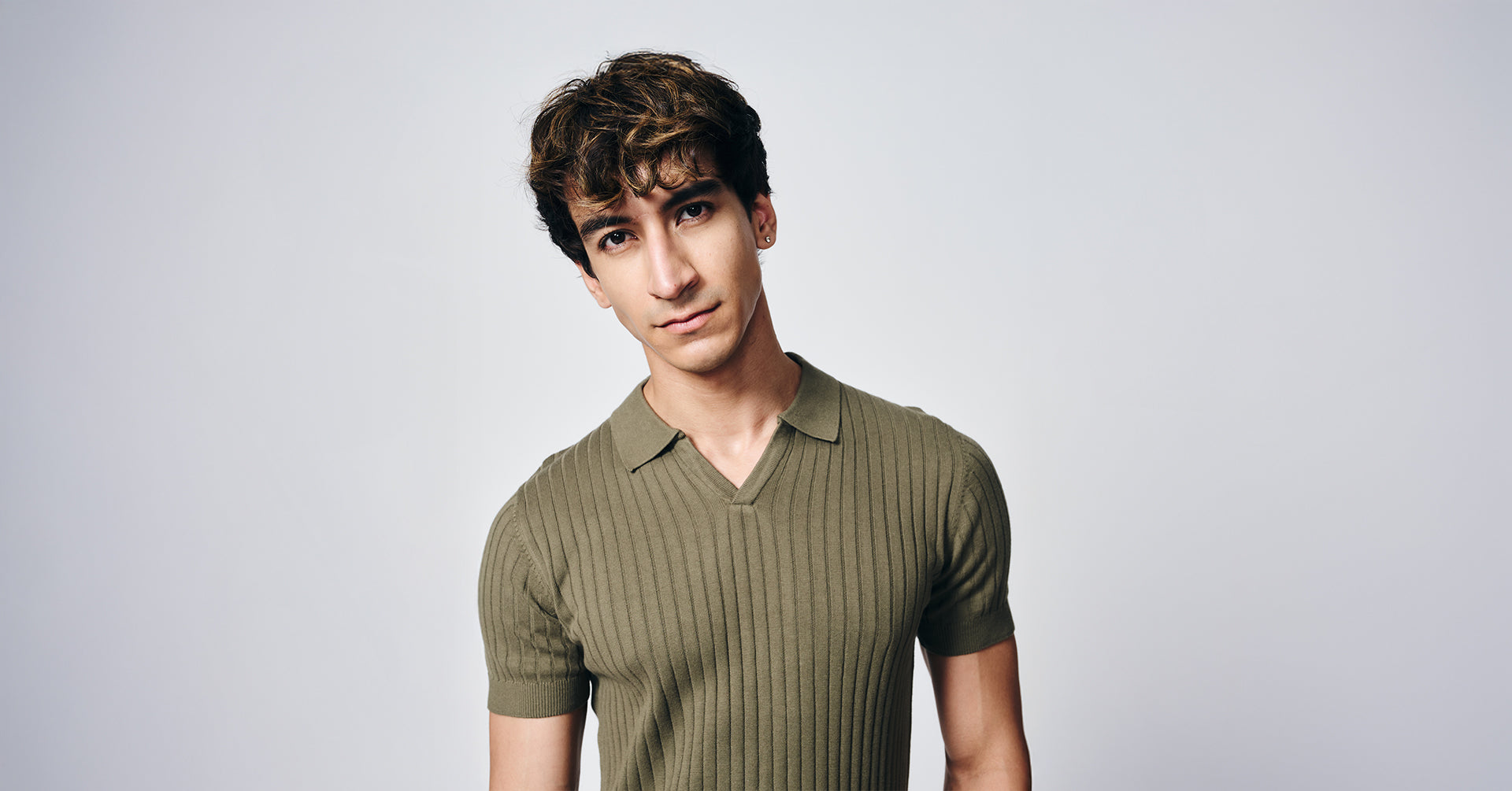 Ultimate Comfort: Why Fabric Matters in Men’s Polo T-Shirts