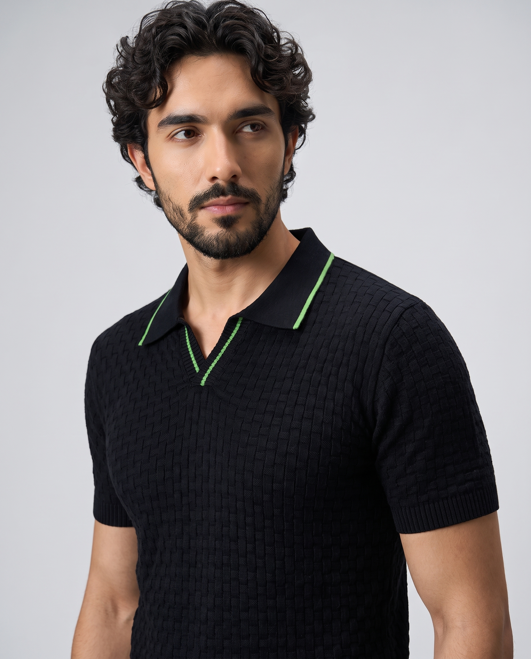 Ink Black Basket V-Polo Grass Green Piping